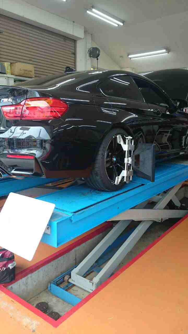 アライメント調整BMW　M４